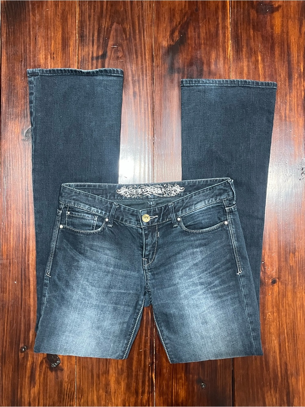 Express Stella Low Rise Bootcut Jeans Size 4